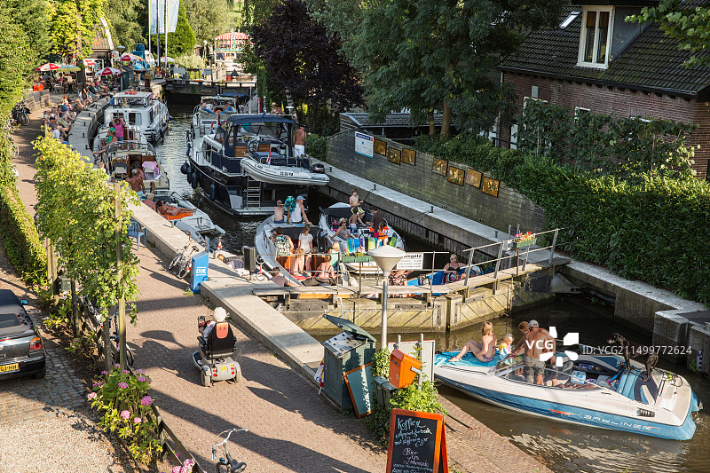 荷兰Loenen aan de Vecht的船闸游艇图片素材