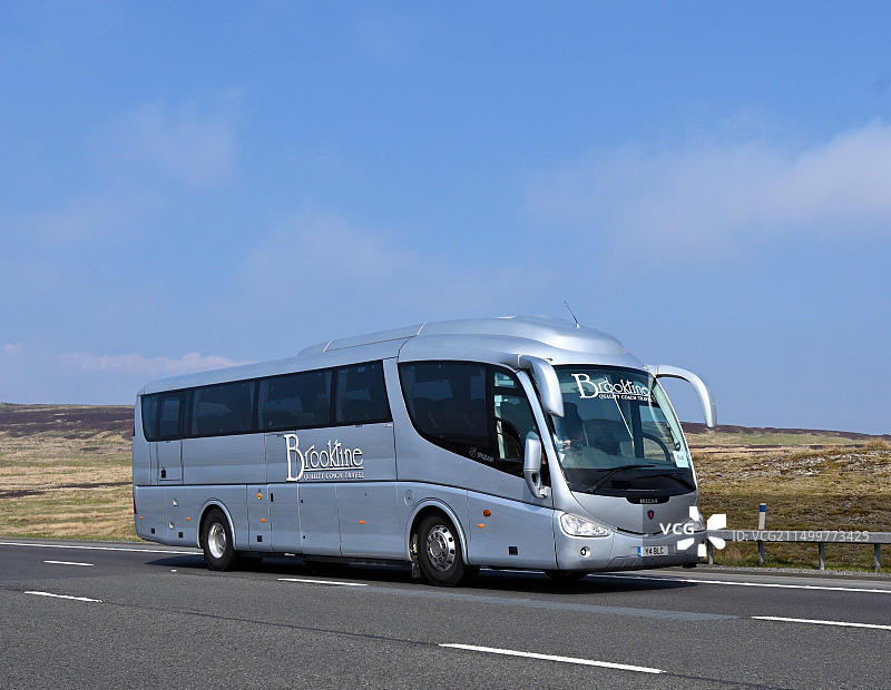 布鲁克林优质旅游客车，M6高速公路，南行，沙普，坎布里亚，英格兰，英国，欧洲图片素材