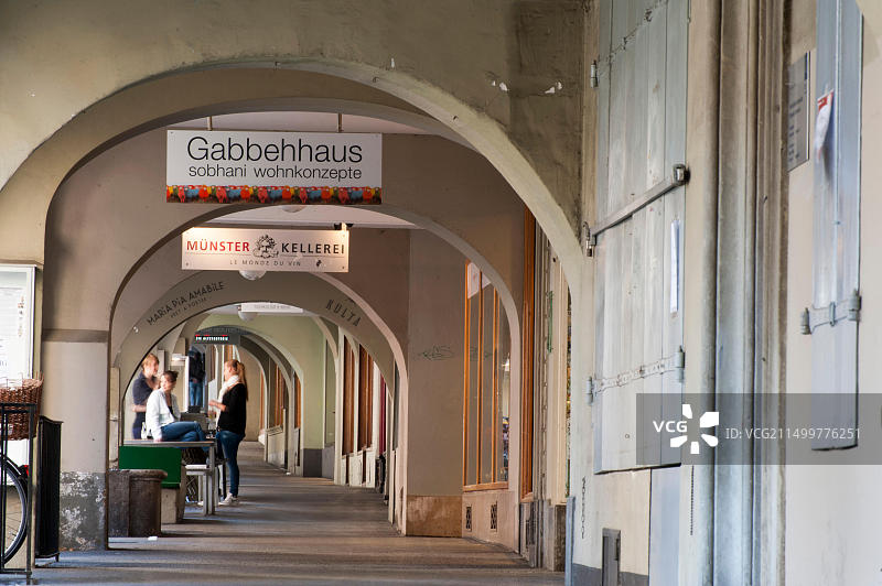 瑞士伯尔尼老城区联合国教科文组织世界遗产拱廊图片素材