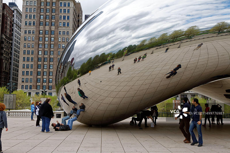 芝加哥千禧公园的云门雕塑图片素材