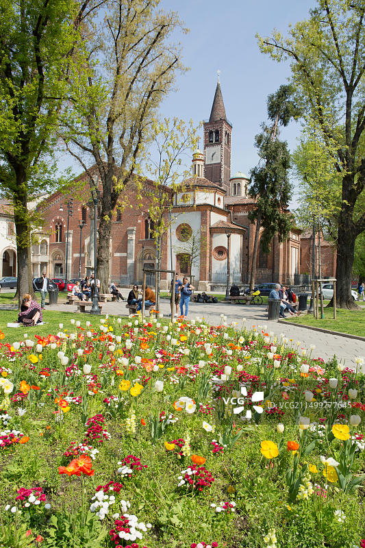 意大利伦巴第米兰主教座堂广场图片素材