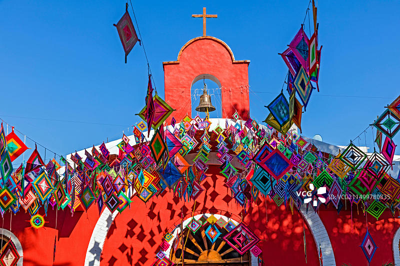 墨西哥纳亚里特州萨尤利塔瓜达卢佩圣母教区教堂与上帝之眼banner图片素材