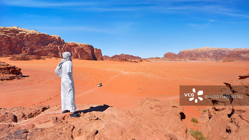 约旦瓦迪拉姆沙漠的贝都因人景观图片素材