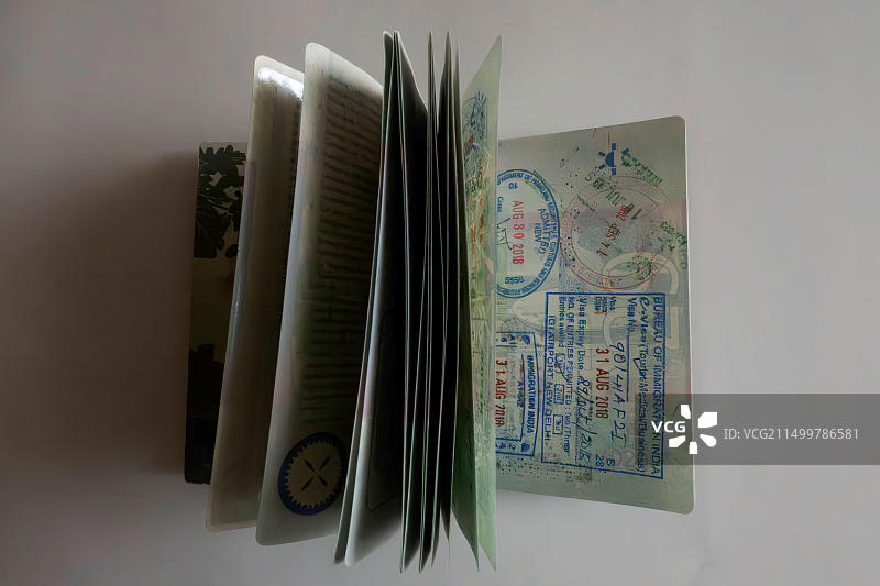 带有入境印章的护照图片素材