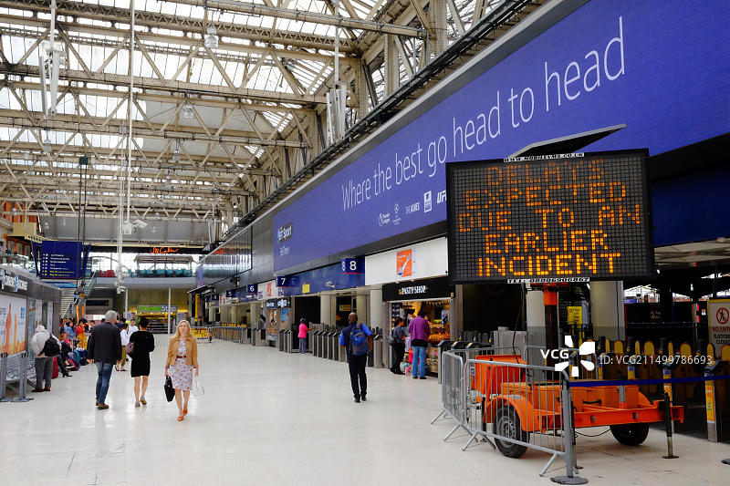 伦敦滑铁卢车站：因站台改造和脱轨事故造成的混乱（2017年8月16日）图片素材