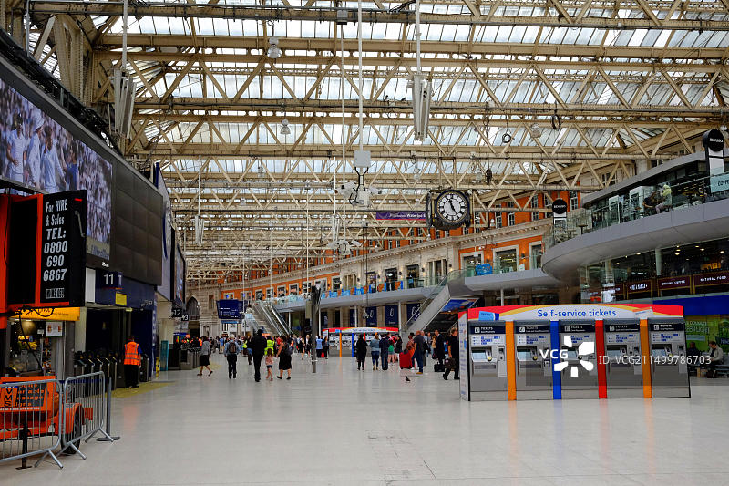 伦敦滑铁卢车站：因站台改造和脱轨事故造成的混乱（2017年8月16日）图片素材