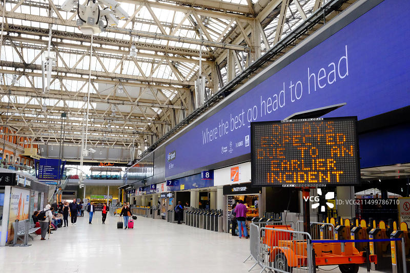 伦敦滑铁卢车站：因站台改造和脱轨事故造成的混乱（2017年8月16日）图片素材