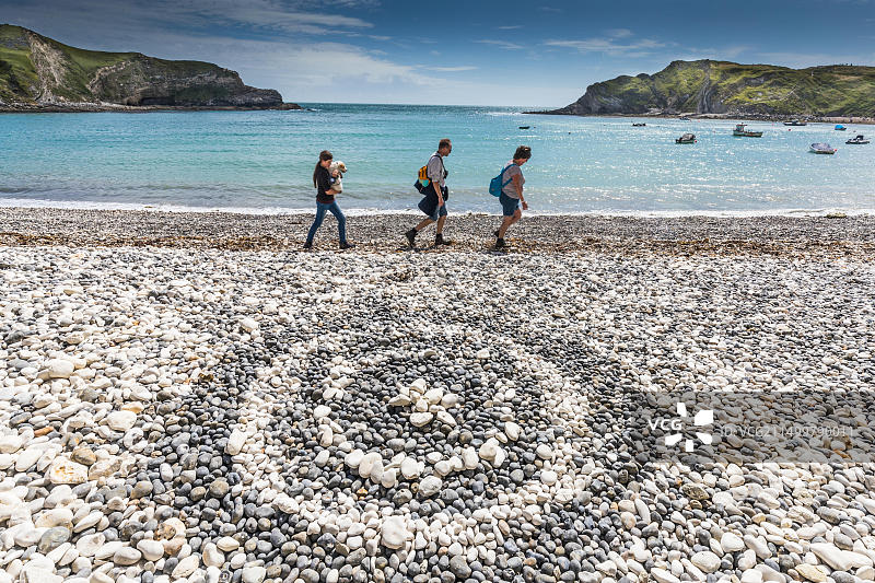 英国侏罗纪海岸的鹅卵石雕塑图片素材