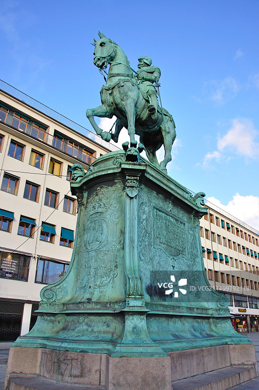 瑞典哥德堡国王广场上的查理九世雕像图片素材