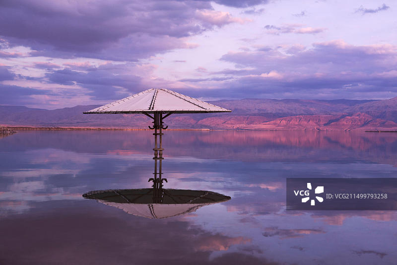 以色列死海：地球上海拔最低点，低于海平面约400米图片素材