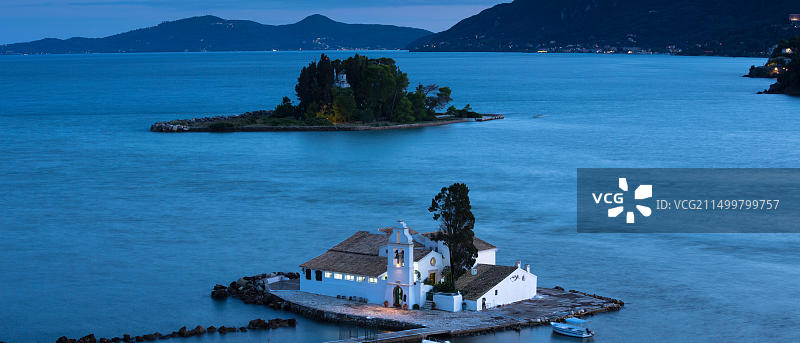 科孚岛科基拉卡诺尼半岛帕纳吉亚·弗拉赫农著名修道院，希腊爱奥尼亚群岛图片素材