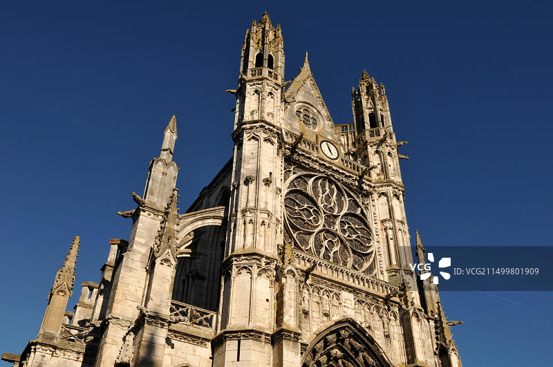 法国韦尔农圣母教堂：哥特式建筑的典范图片素材