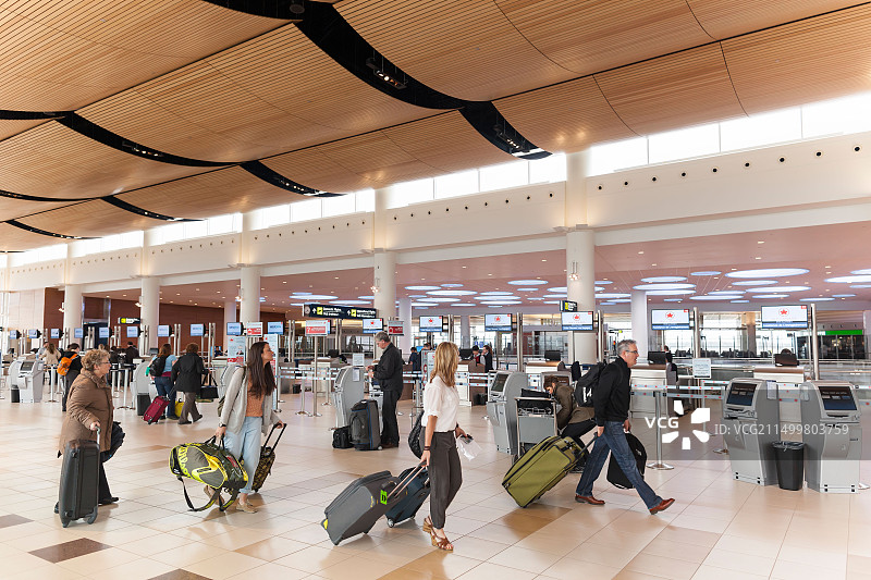 加拿大马尼托巴温尼伯詹姆斯·阿姆斯特朗·理查森国际机场的乘客图片素材