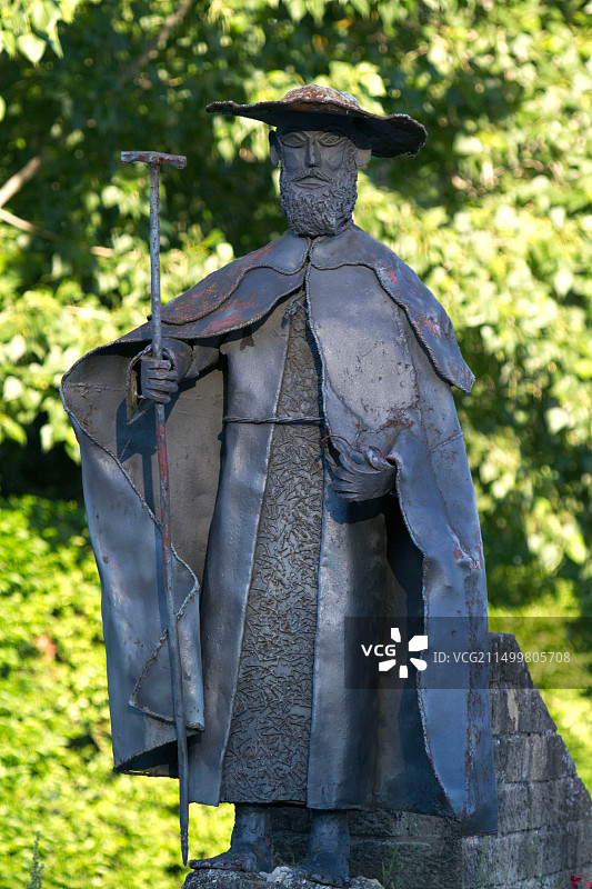 西班牙纳瓦拉圣雅各朝圣之路的雕像图片素材