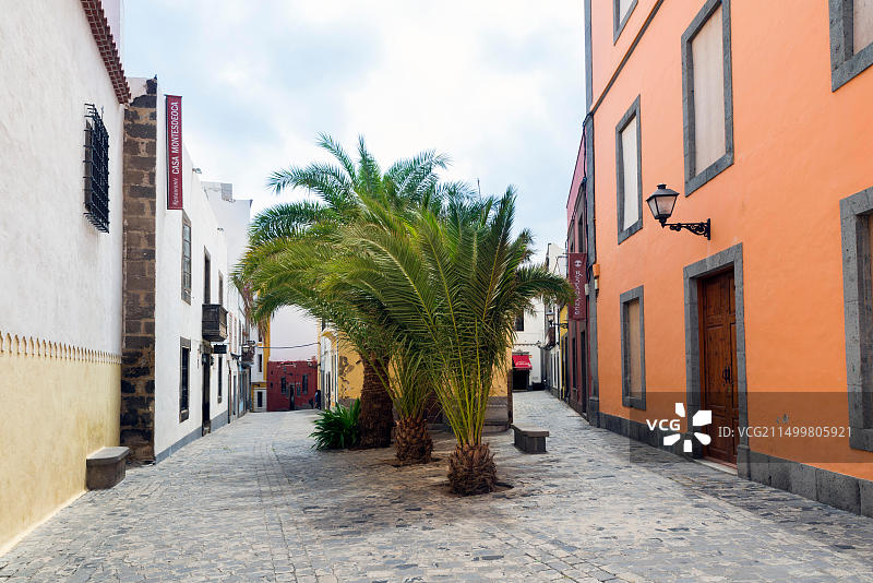 西班牙大加那利岛拉斯帕尔马斯 - 2016年7月30日：拉斯帕尔马斯维格塔历史街区一角，加那利群岛图片素材