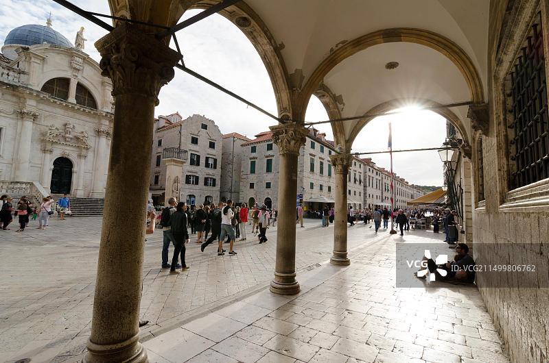 克罗地亚杜布罗夫尼克老城区夜景图片素材