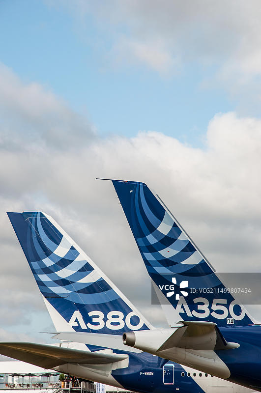 空中客车A380和A350飞机尾翼图片素材