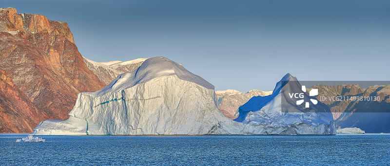 冰岛斯科斯比松的冰山图片素材