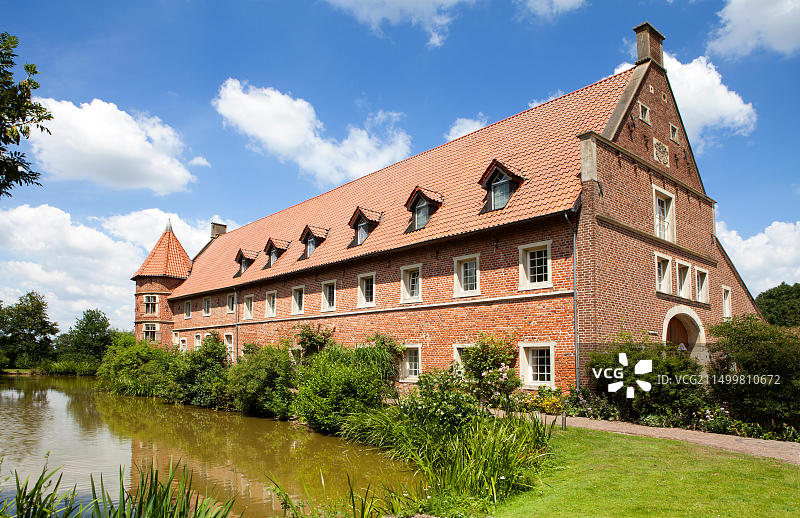 德国明斯特-尼恩贝格的弗格丁护城河城堡图片素材