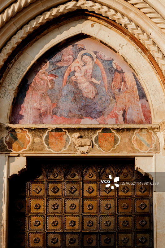 意大利阿布鲁佐地区苏尔莫纳旅游图片素材