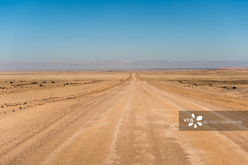 俯瞰通往纳米比亚苏索斯维利的长路图片素材