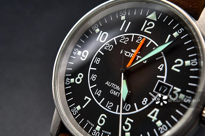 Fortis格林尼治标准时间旅行手表图片素材
