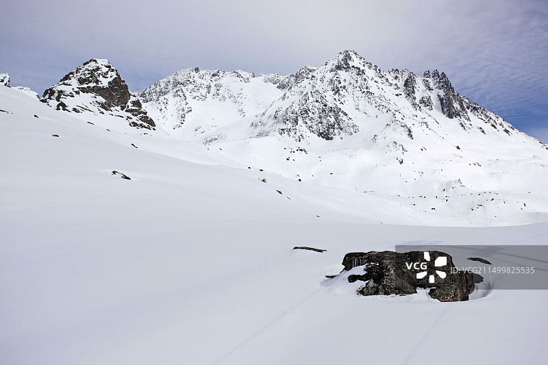 法国阿尔卑斯山滑雪假期旅行照图片素材