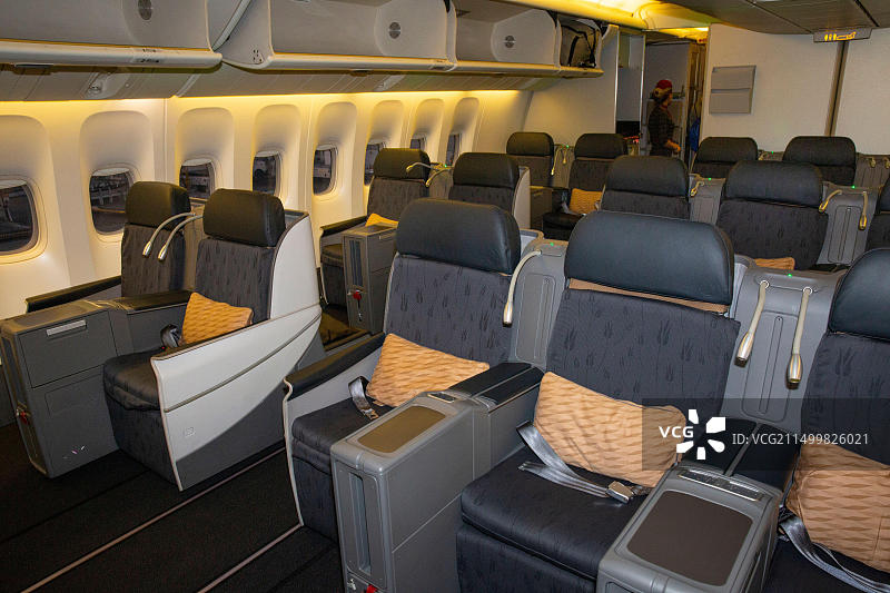 土耳其航空公司波音777-300商务舱内部座椅图片素材