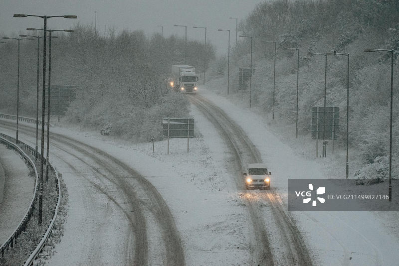 暴雪天气影响出行：凯特灵附近A14公路交通受阻图片素材