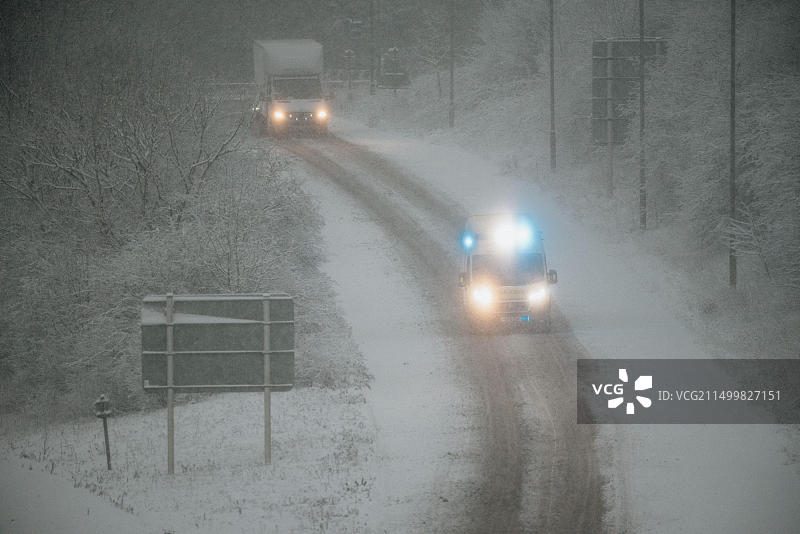 暴雪天气影响出行：凯特灵附近A14公路交通受阻图片素材