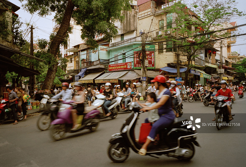 越南河内老城区繁忙的街景图片素材