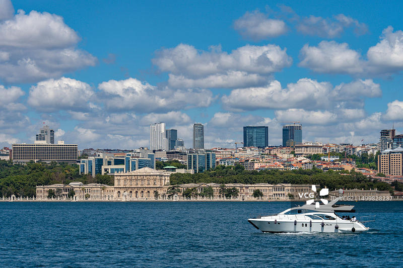 土耳其伊斯坦布尔的博斯普鲁斯海峡图片素材