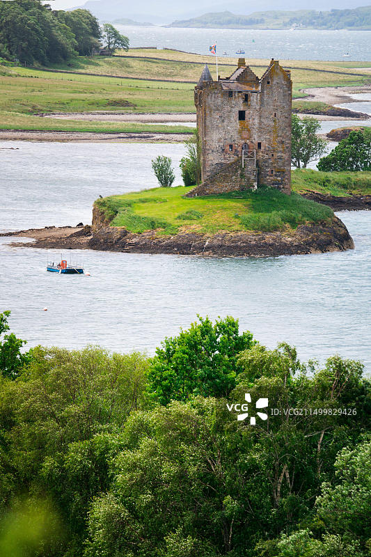 斯托克城堡外观，位于苏格兰西海岸的一个小岛上图片素材
