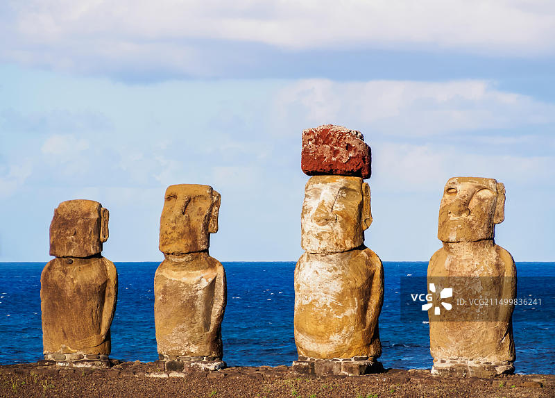 拉帕努伊国家公园的复活节岛石像图片素材