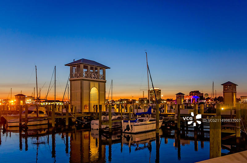 密西西比州海港市海港市政码头的日落图片素材