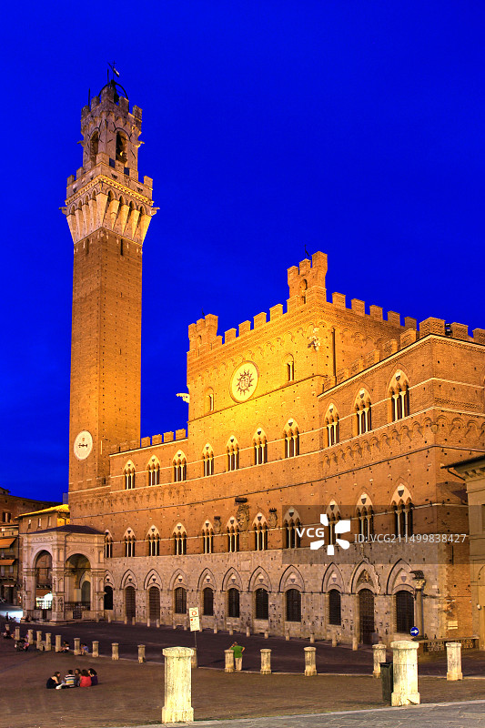 意大利托斯卡纳锡耶纳德尔坎波广场芒吉亚塔楼图片素材