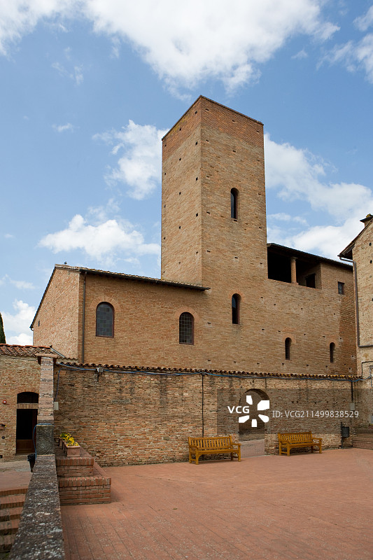 切塔尔多阿尔托：12世纪的历史古城图片素材