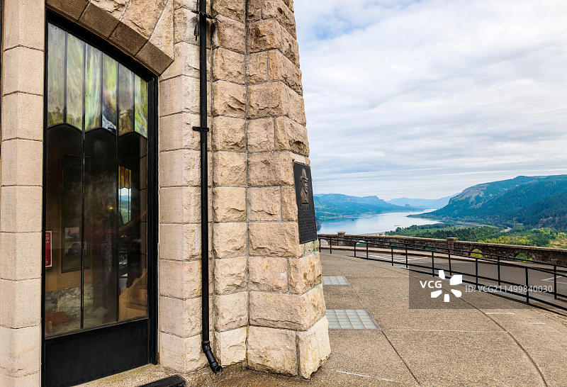 维斯塔楼；皇冠角州风景走廊；哥伦比亚河峡谷；俄勒冈州；美国图片素材