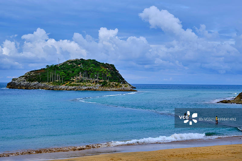 西班牙巴斯克地区比斯开：莱凯蒂奥的圣尼古拉斯岛图片素材