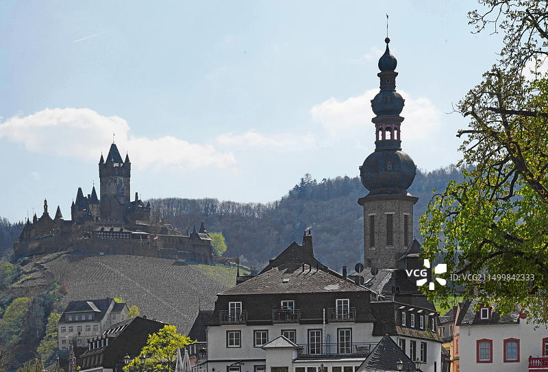 德国摩泽尔河上的公主号游轮图片素材