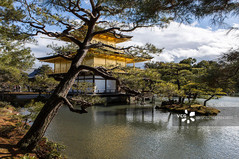 京都金阁寺（正式名称：鹿苑寺）图片素材