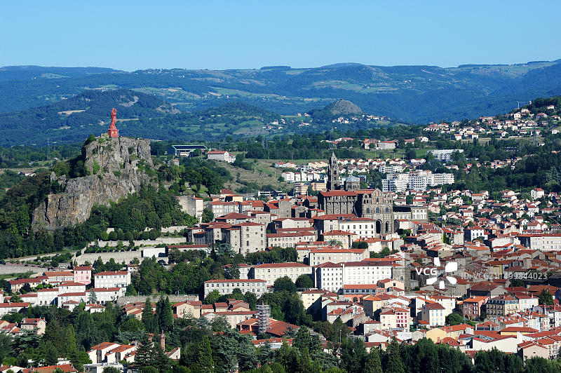 法国勒皮昂沃莱的景色 - 圣詹姆斯之路的其中一站图片素材