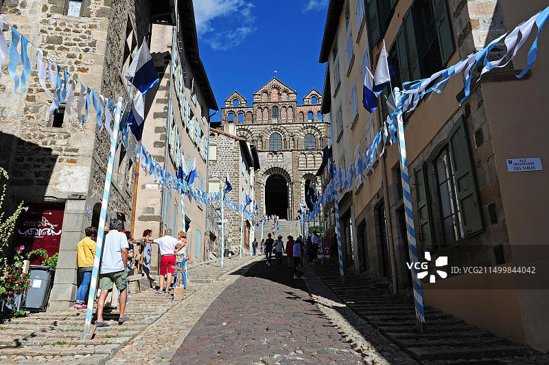 法国奥弗涅勒皮昂韦莱大教堂（圣地亚哥朝圣之路起点）图片素材