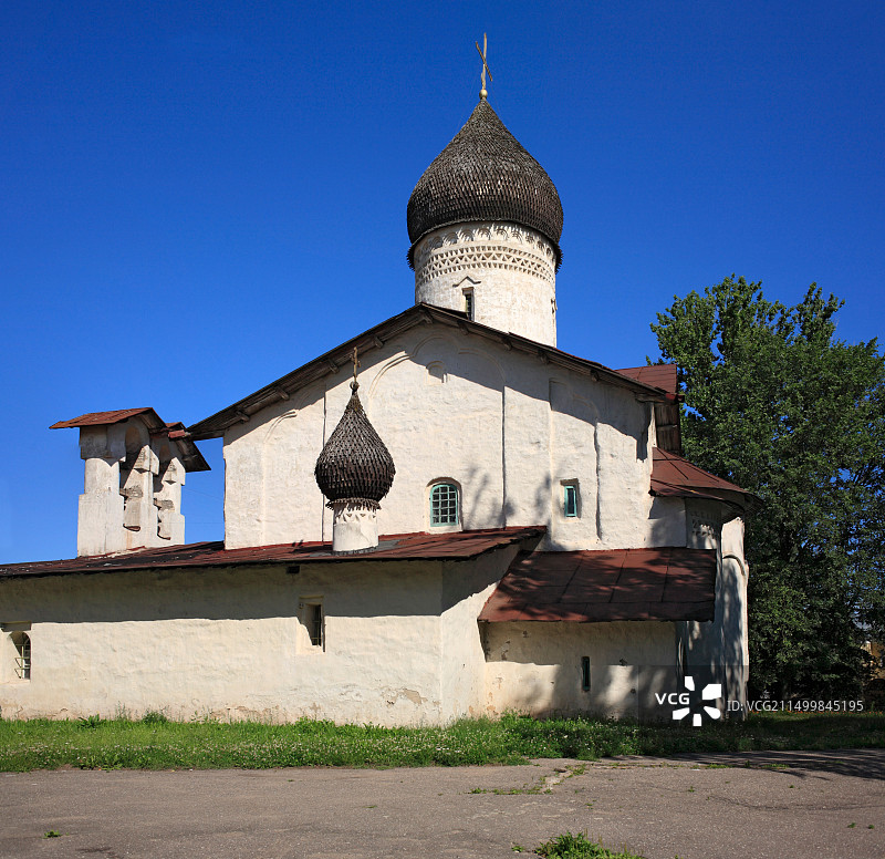 宗教建筑：俄罗斯普斯科夫教堂的穹顶（16世纪）图片素材