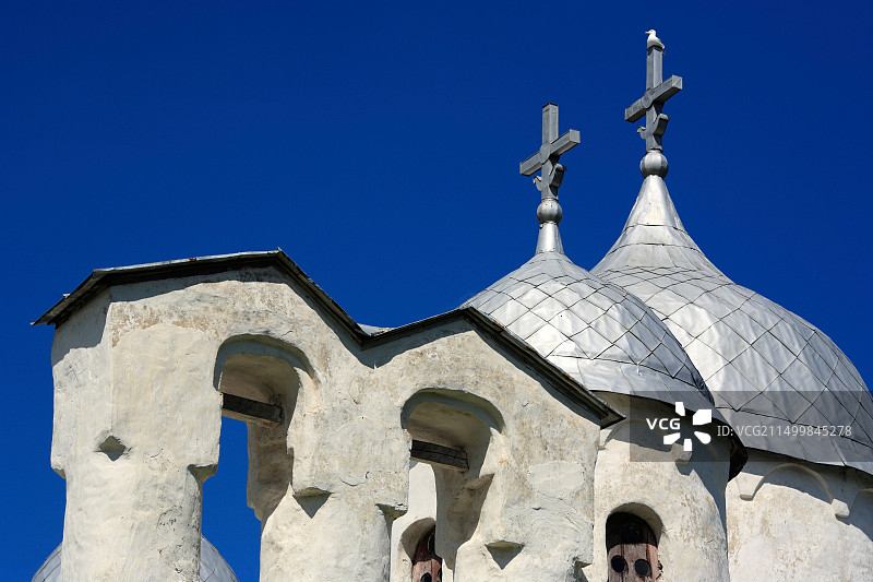宗教建筑，位于俄罗斯普斯科夫的施洗约翰诞生教堂的圆顶（1247年）图片素材