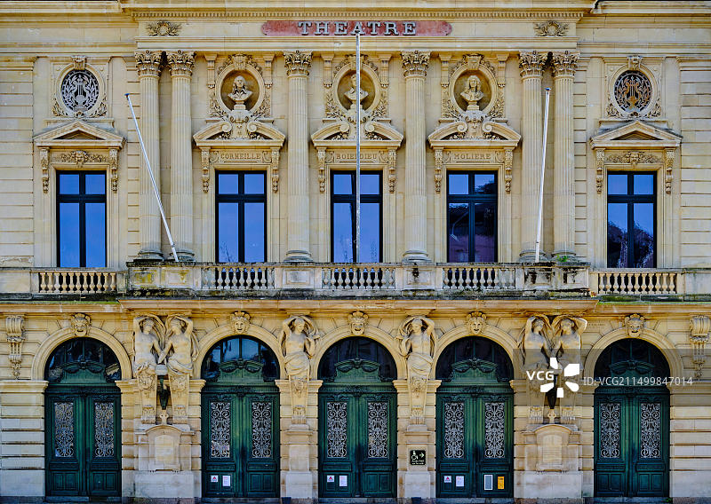 法国诺曼底芒什省瑟堡-奥克特维尔戴高乐广场剧院图片素材