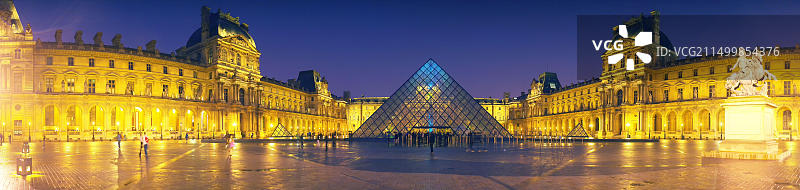 法国巴黎卢浮宫图片素材