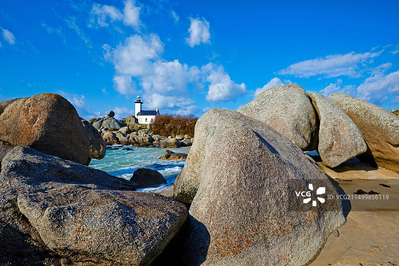 法国布列塔尼菲尼斯泰尔省布里尼奥冈海滩，蓬图斯瓦尔灯塔。图片素材