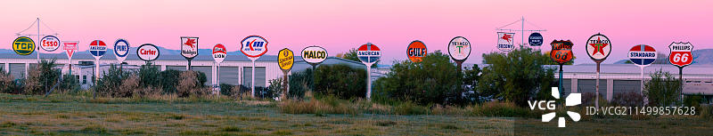 美国犹他州普罗沃加油站标志图片素材