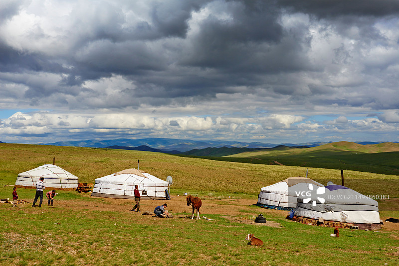 蒙古国中央省游牧营地图片素材